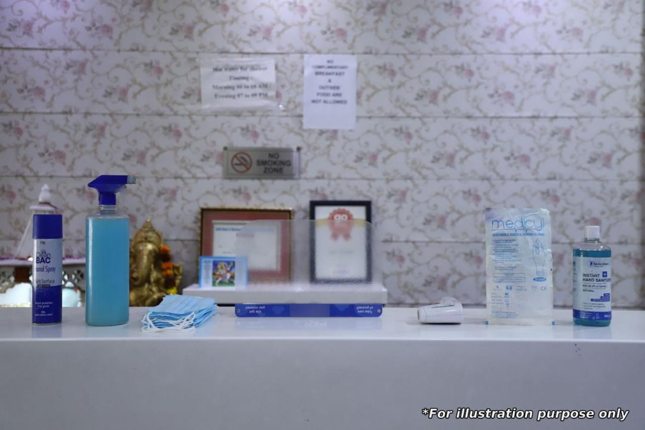 ホテル Capital O Bvh Hospitality Near Pvr Ansal Plaza Greater ノイダ エクステリア 写真